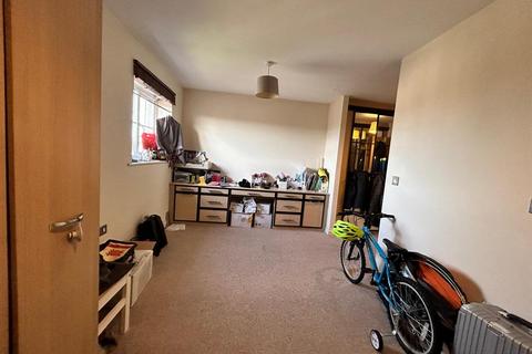 2 bedroom apartment for sale, Derby Court, Bury, Greater Manchester, BL9 6WG