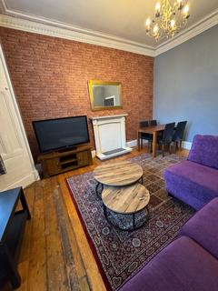 2 bedroom apartment to rent, 1/2, 1039 Tollcross Road, Glasgow, G32 8UQ