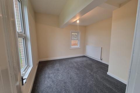 2 bedroom ground floor flat to rent, Park Road, Cromer NR27