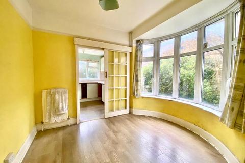 48 Blenheim Crescent, Luton, LU3 1HB