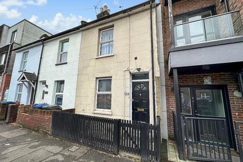 8 Sanderstead Road, South Croydon, CR2 0PA