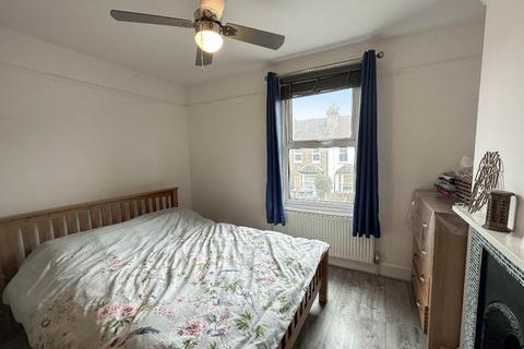 8 Sanderstead Road, South Croydon, CR2 0PA