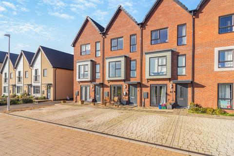 4 bedroom terraced house for sale, Tallards View, Chepstow