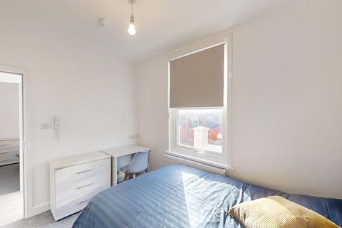 6 bedroom house share to rent, Paget Street, Gillingham, Kent, ME7