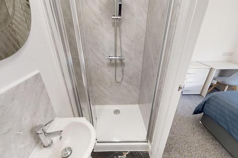 6 bedroom house share to rent, Paget Street, Gillingham, Kent, ME7
