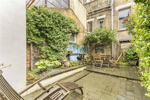 3 bedroom end of terrace house to rent, Chart Street, Shoreditch, London, N1