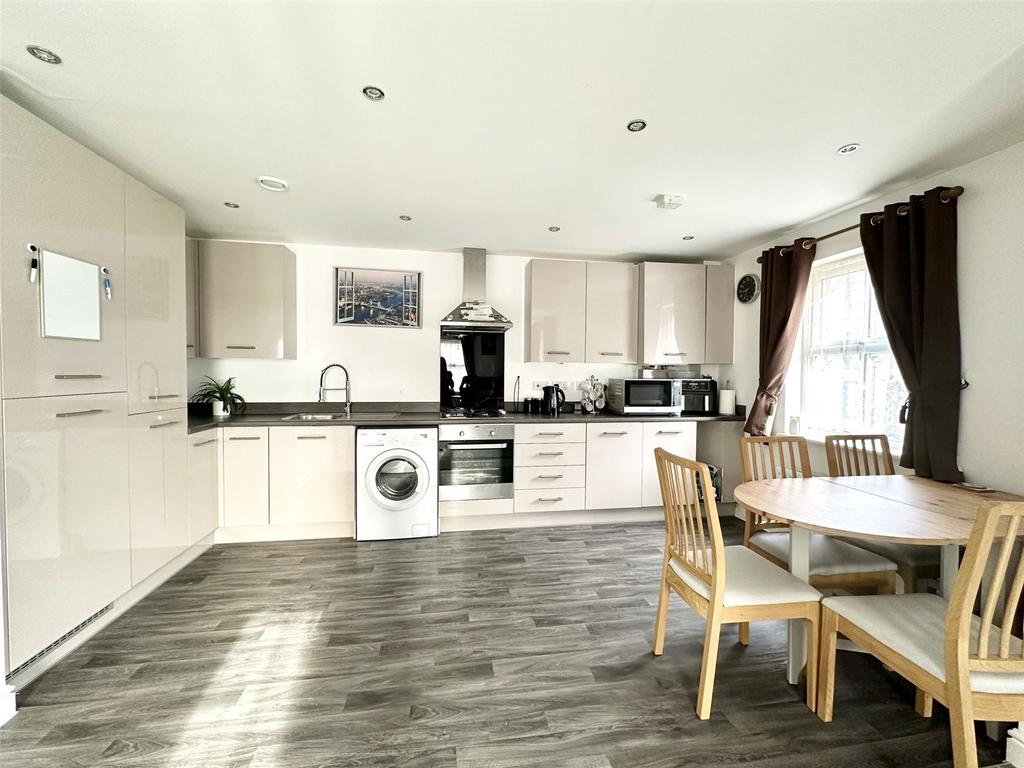 Kitchen/Dining