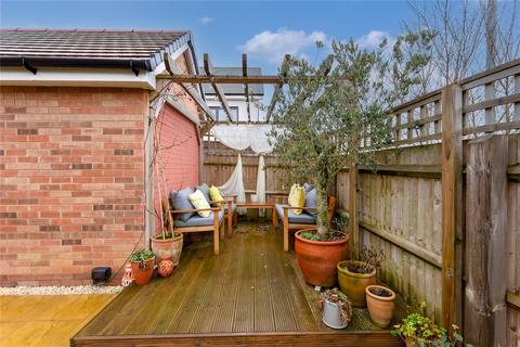 18 Moore Gardens, Wootton, Bedford, MK43 9RQ