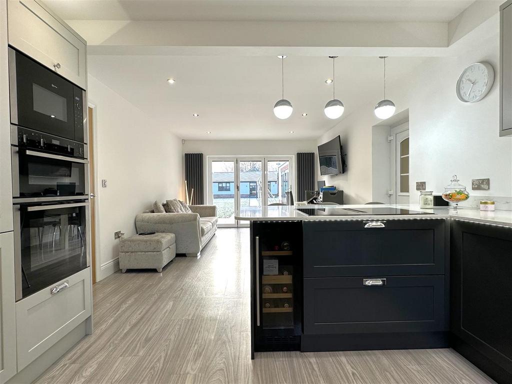 Open-Plan Kitchen Space 159