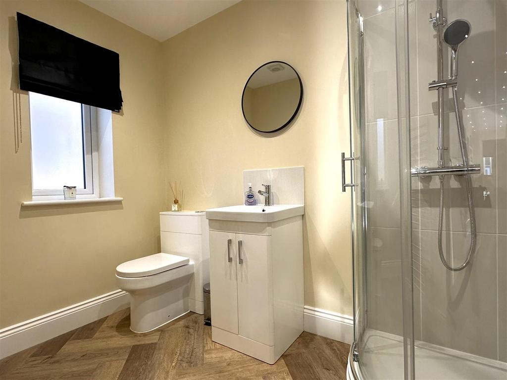 GF En-Suite Shower Room 197