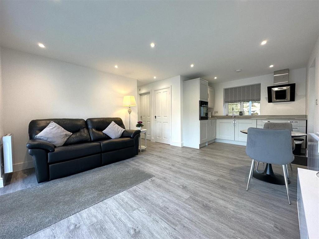 ANNEXE: Open-Plan Living Space 222