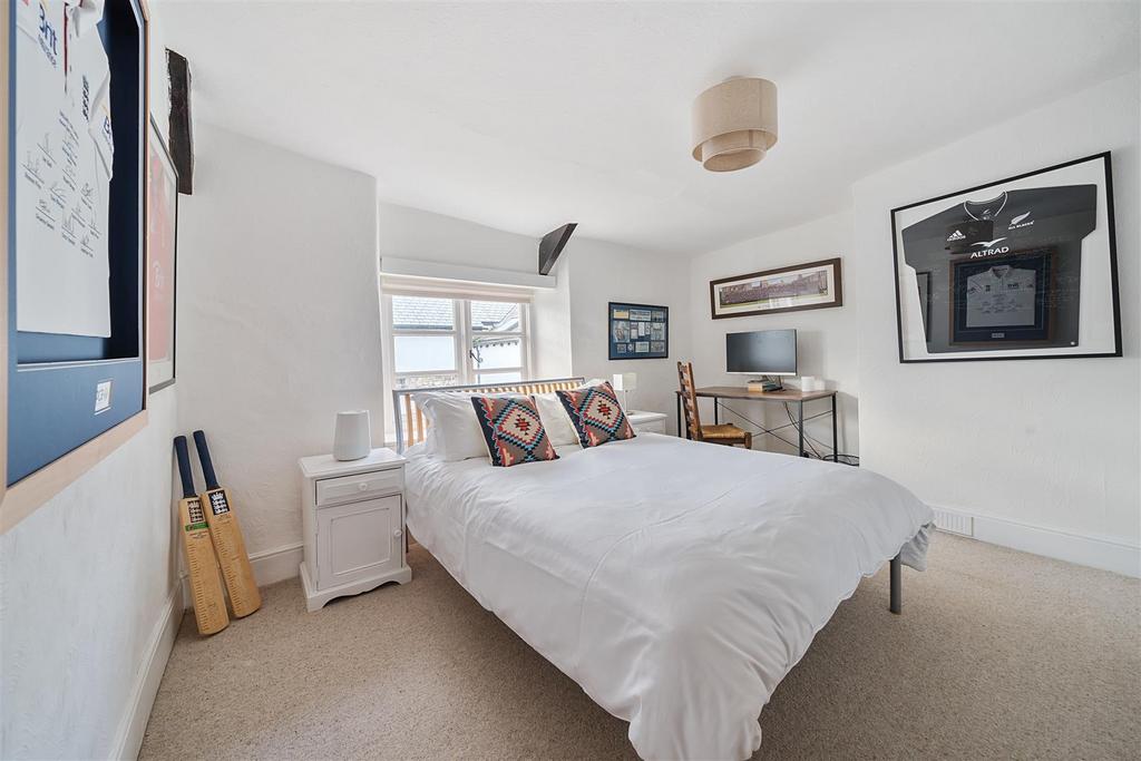 Bedroom 5 (Farmhouse)