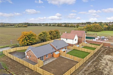 2 bedroom bungalow for sale, Foxglove Place, Watch House Green, Felsted, Dunmow, CM6