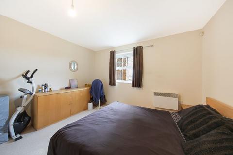 2 bedroom flat for sale, Edgware  HA8