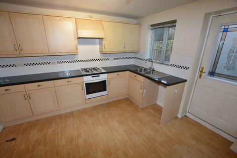 3 bedroom terraced house to rent, Wain Avenue, Chesterfield