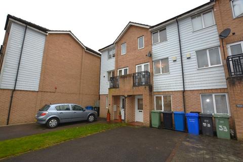 3 bedroom terraced house to rent, Wain Avenue, Chesterfield