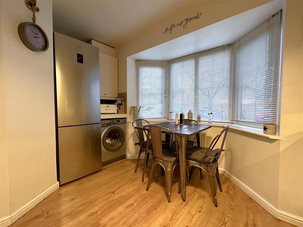 Dining Area 887