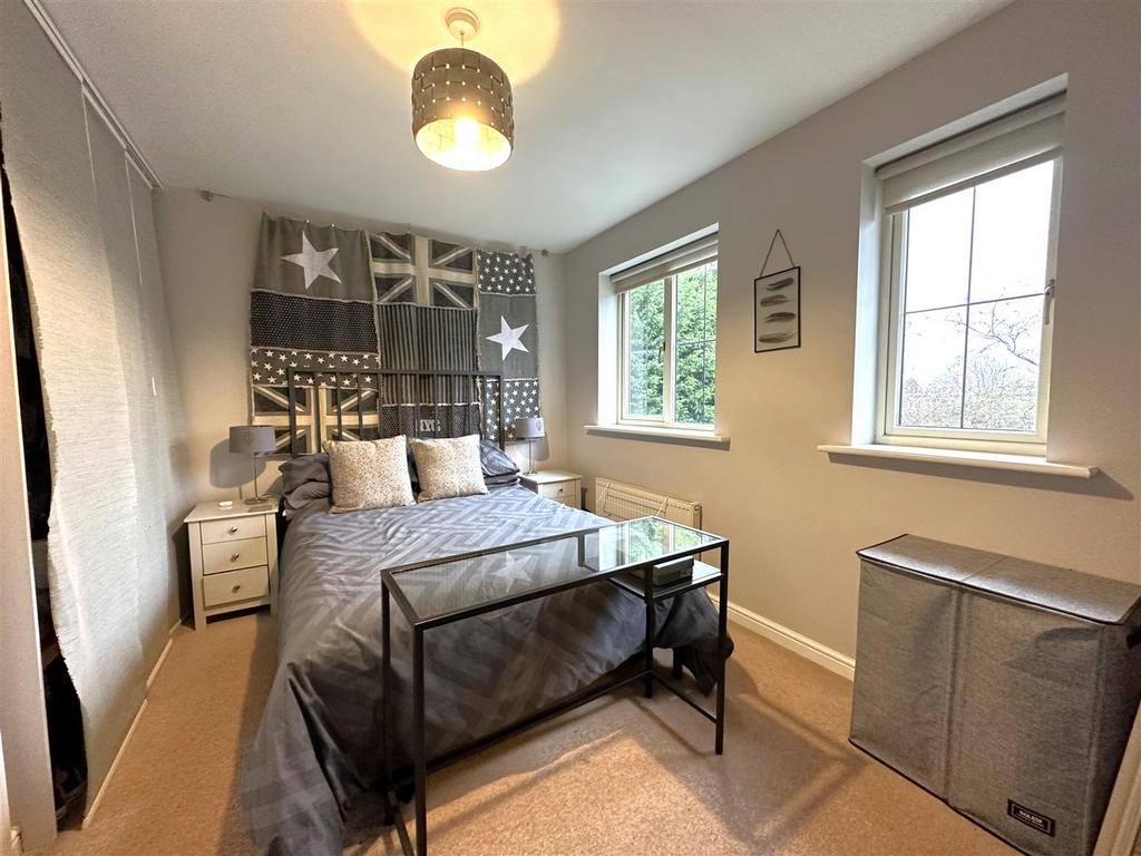 Master Bedroom 923