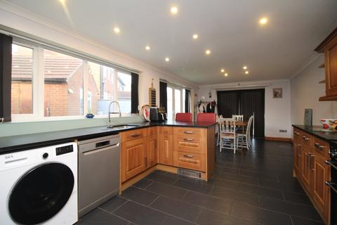 3 bedroom semi-detached house for sale, South Sea Road, Bridlington YO15