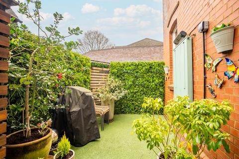 3 bedroom end of terrace house for sale, Avenue Road, Hertfordshire AL1