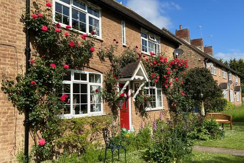 4 bedroom semi-detached house for sale, Cambridge Crescent, Royston SG8