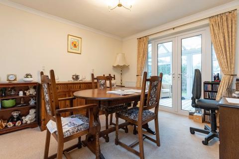 33 Wincote Close, Kenilworth, CV8 2QE