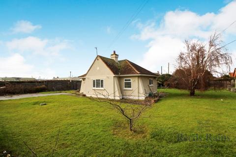 2 bedroom bungalow for sale, Towyn Road, Towyn LL22