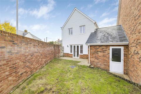 3 bedroom detached house to rent, Chalk Pit Avenue, Orpington BR5