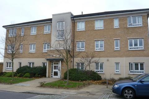 2 bedroom flat to rent, Elvedon Road, Feltham