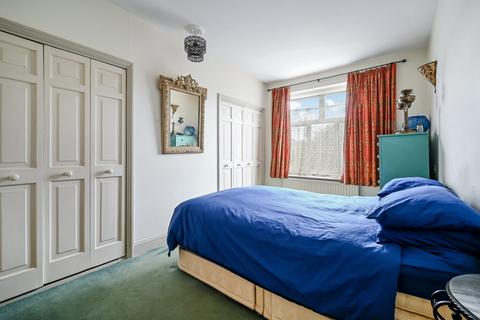 3 bedroom house to rent, Granville Road, SW18