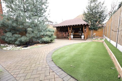 15 Remington Road, London, E6 5SW