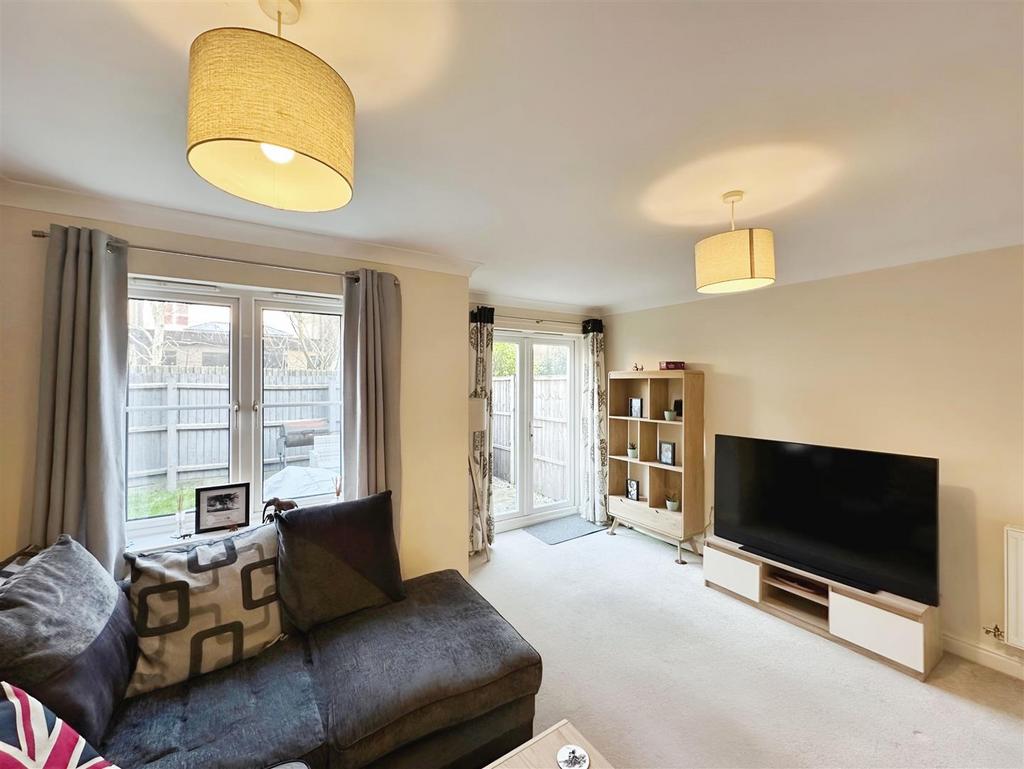 Lounge/Dining Room