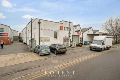 Industrial unit to rent, 10 Greycaine Road, Watford, WD24 7GP