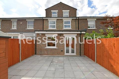 6 bedroom house to rent, Lockesfield Place, London E14