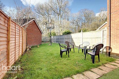 3 bedroom semi-detached house for sale, Whernside Drive, Stevenage