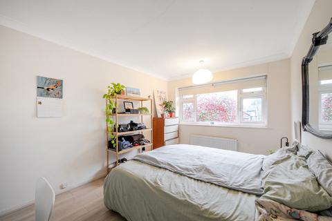 14 The Poplars, Leeds, LS6 2BT