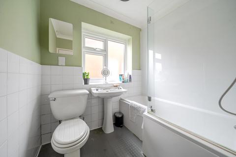 14 The Poplars, Leeds, LS6 2BT