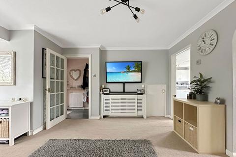 6 Sorrel Close, Trowbridge, BA14 0XX