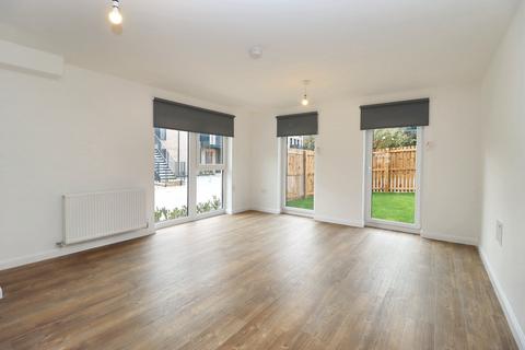 2 bedroom end of terrace house to rent, Kilpatrick Grove, Edinburgh, EH6