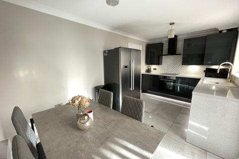 18 Galway Close, Royston, Barnsley, S71 4FR