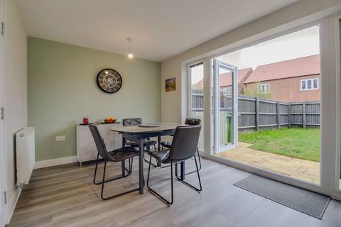 3 bedroom semi-detached house for sale, Irvine Crescent, New Lubbesthorpe