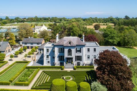7 bedroom detached house for sale, Sunningdale Manor, St Saviour