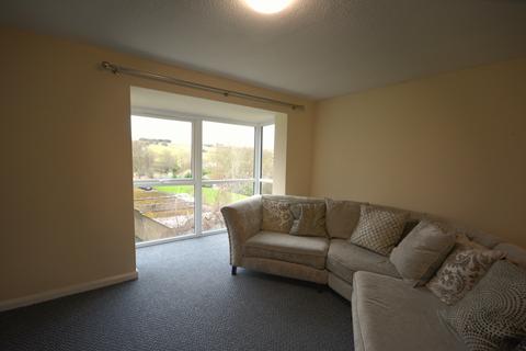 2 bedroom flat to rent, Heywood Court, Middleton, M24 4RR