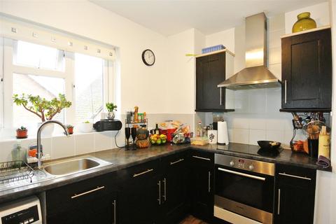 2 bedroom flat for sale, Church Road, Ashford TW15