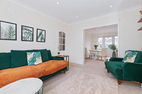 33 Turner Road, Worthing, BN14 8PY