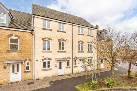 63 Avenue De Gien, Malmesbury, SN16 9GX