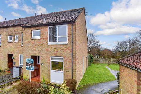 3 bedroom end of terrace house for sale, Siskin Close, Horsham, West Sussex