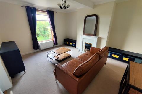 2 bedroom house to rent, Cupar Road, Guardbridge