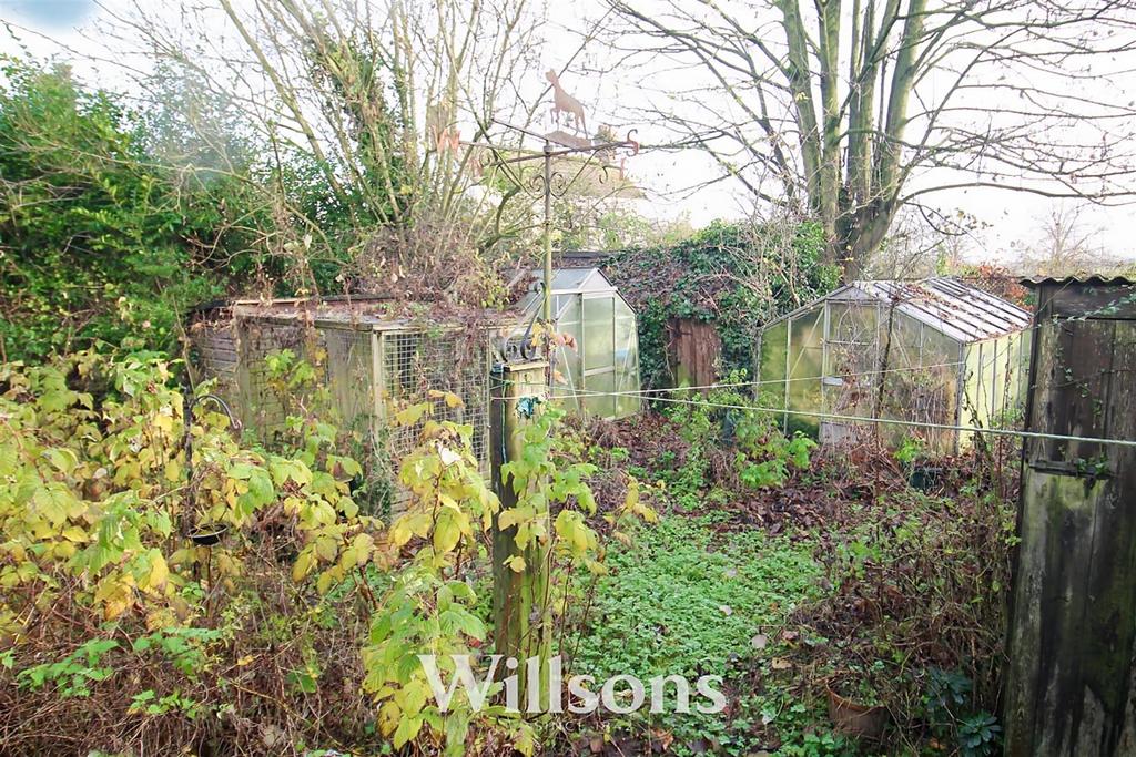 Rear gdn b.jpg