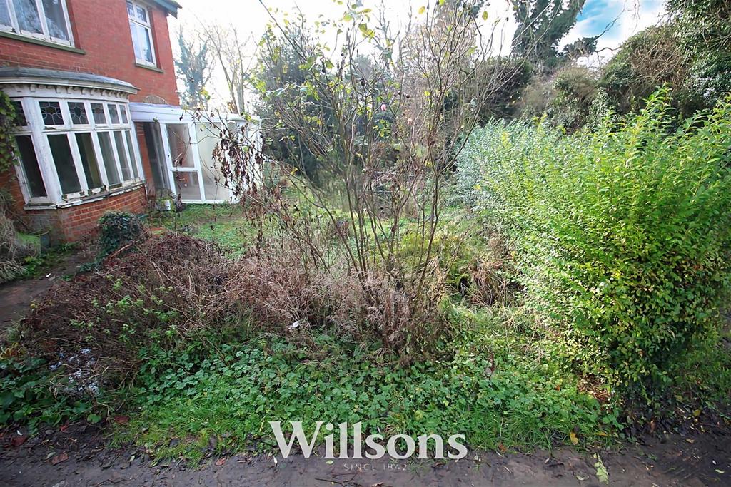 Front gdn.jpg